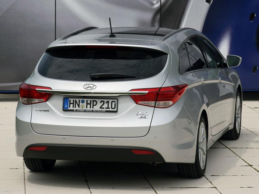  Hyundai i40 Wagon 2011 года  (фото 2 из 30)